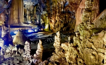 Day 3: Ban Gioc Waterfall – Quang Uyen (110km/5 Hours) (B/L/D)