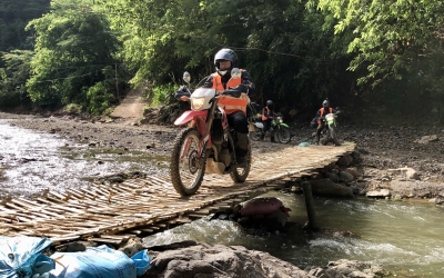 Smaller, more boutique, high-quality guide.