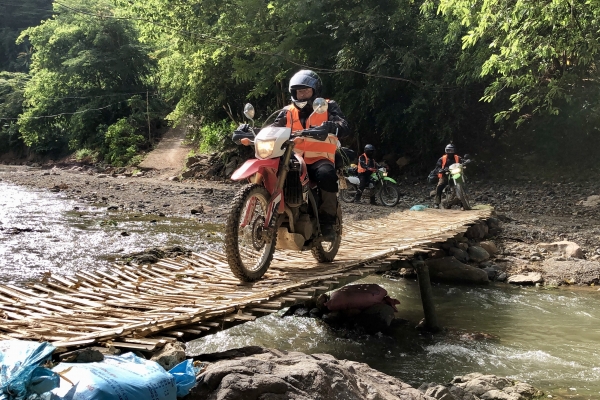 Smaller, more boutique, high-quality guide.